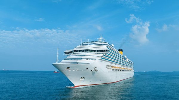 Découvrez le luxe des croisières sur www.salonnautique saintmalo.com